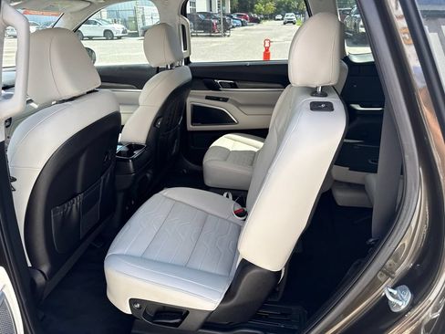 Used 2021 Kia Telluride SX w/ SX Prestige Package AWD/4WD image 11