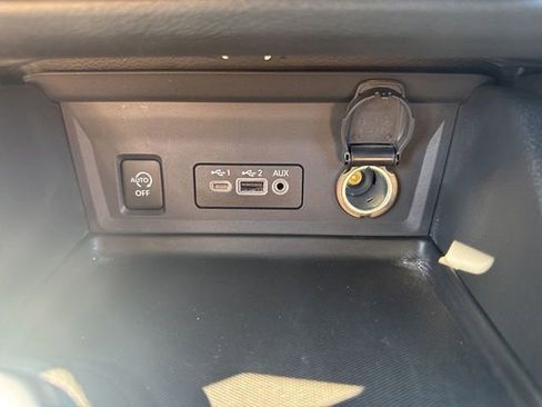 Used 2025 Nissan Sentra SV FWD image 16