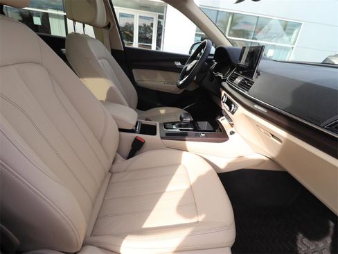 Used 2021 Audi Q5 2.0T Premium image 21