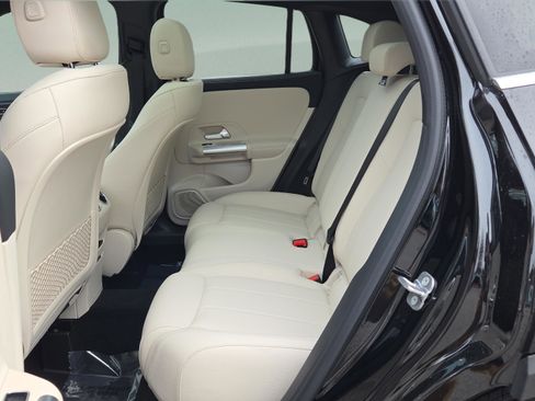 Used 2025 Mercedes-Benz GLA 250 image 28