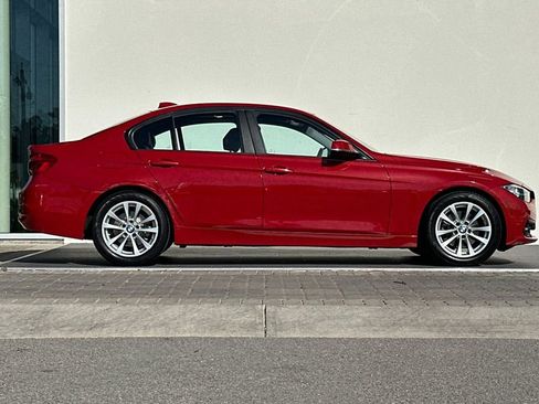 Used 2016 BMW 320i xDrive Sedan AWD/4WD image 2