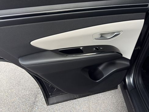 Used 2023 Hyundai Tucson Limited image 41