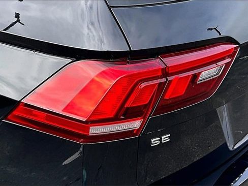 Used 2024 Volkswagen Tiguan SE R-Line w/ MDO Package, Two-Row image 29