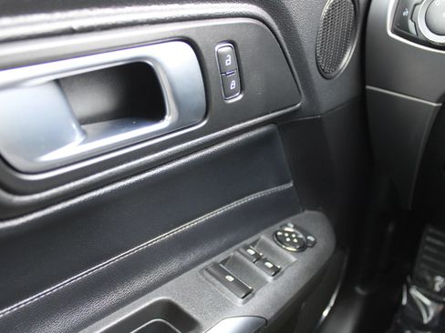 Used 2022 Ford Mustang Premium RWD image 22