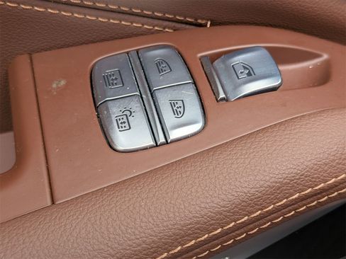 Used 2022 BMW X7 xDrive40i w/ Premium Package image 30