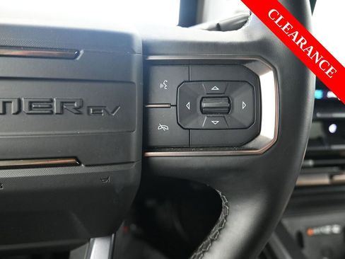 Used 2025 GMC Hummer EV 2X image 25