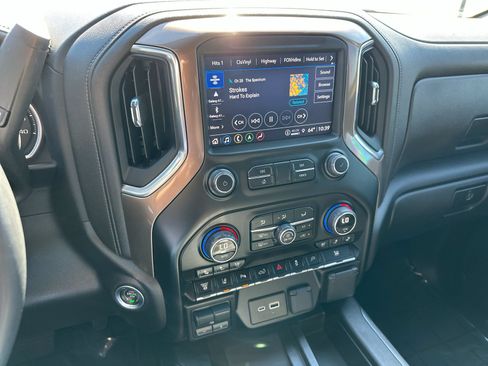 Used 2023 Chevrolet Silverado 3500 High Country w/ Snow Plow Prep/Camper Package AWD/4WD image 16