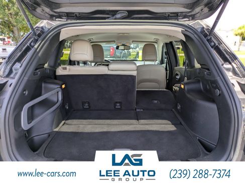 Used 2016 Jeep Cherokee Limited w/ Luxury Group FWD image 11