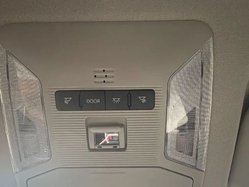 Used 2025 Toyota RAV4 LE AWD/4WD image 23