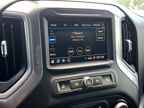 Used 2022 Chevrolet Silverado 1500 Custom Trail Boss AWD/4WD image 16