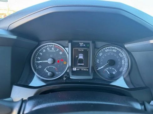 Used 2021 Toyota Tacoma TRD Off-Road image 30