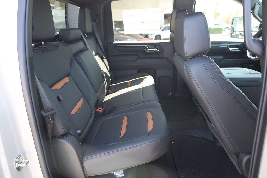 New 2026 GMC Sierra 3500 AT4 w/ Technology Package AWD/4WD image 18