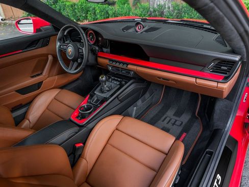 Used 2024 Porsche 911 GT3 RWD image 16