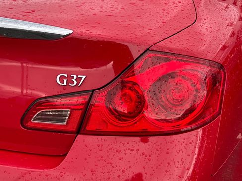 Used 2012 INFINITI G37 Journey w/ Premium Pkg image 17