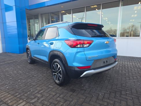 Used 2025 Chevrolet TrailBlazer LT image 3