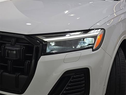 Certified 2025 Audi Q7 2.0T Premium Plus w/ Premium Plus Package image 32