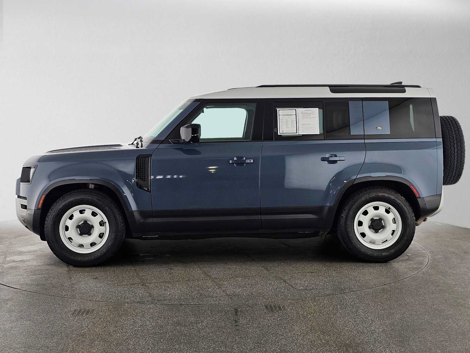 Used 2023 Land Rover Defender 110 S AWD/4WD image 2