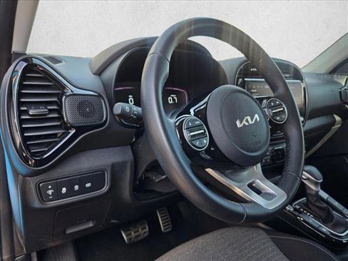 Used 2024 Kia Soul EX image 9
