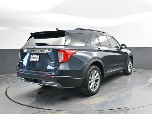 Used 2024 Ford Explorer XLT w/ Equipment Group 202A AWD/4WD image 9