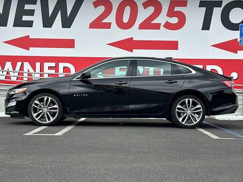 Used 2024 Chevrolet Malibu LT FWD image 2