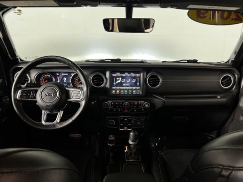 Used 2019 Jeep Wrangler Unlimited Sahara w/ Uconnect 4C Nav & Sound Group AWD/4WD image 25