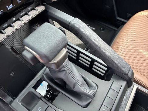 New 2026 Toyota 4Runner Limited AWD/4WD image 27