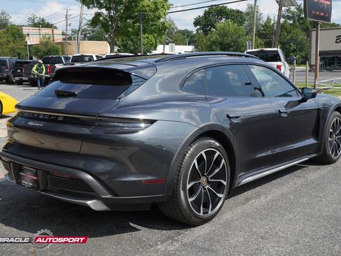 Used 2022 Porsche Taycan 4 Cross Turismo AWD/4WD image 7