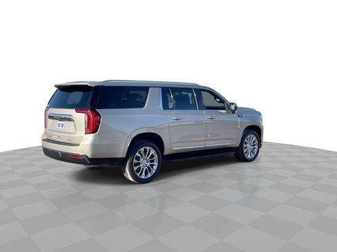 Used 2023 GMC Yukon XL SLT image 8