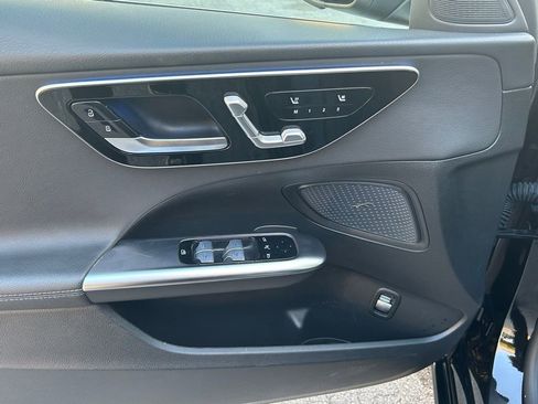 Used 2025 Mercedes-Benz C 300 Sedan image 16