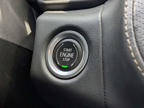 Used 2022 GMC Yukon SLT w/ SLT Premium Package AWD/4WD image 29