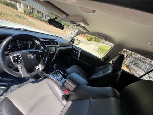 Used 2017 Toyota 4Runner SR5 Premium RWD image 8