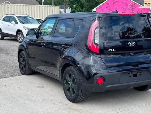 Used 2017 Kia Soul w/ Convenience Package FWD image 4