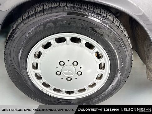 Used 1988 Mercedes-Benz 560 SL image 25