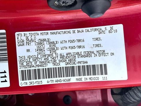 Certified 2018 Toyota Tacoma TRD Off-Road AWD/4WD image 37