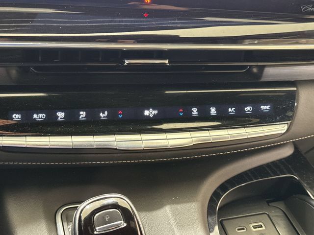 Used 2021 Cadillac Escalade Sport w/ LPO, ONYX Package AWD/4WD image 18