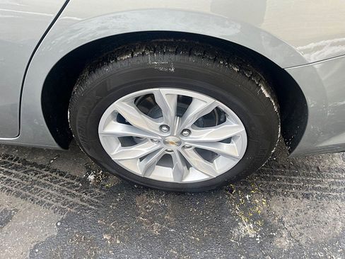 Used 2025 Chevrolet Malibu LT image 12