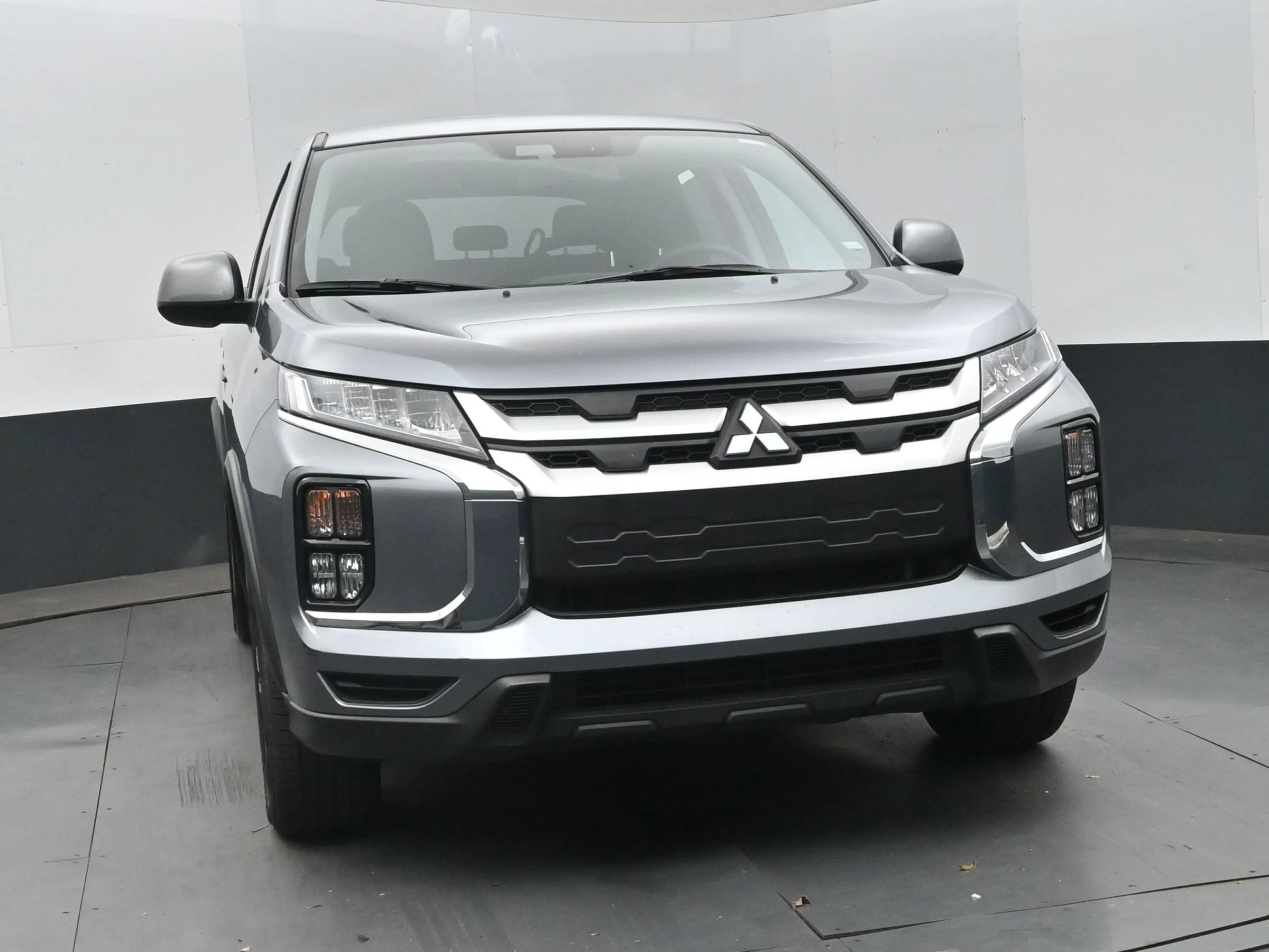 Used 2026 Mitsubishi Outlander Sport ES AWD/4WD image 3