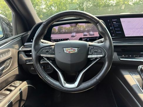 Used 2022 Cadillac Escalade ESV Sport AWD/4WD image 13