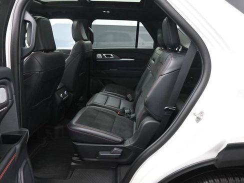 Certified 2025 Ford Explorer ST AWD/4WD image 21