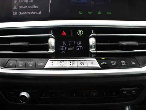 Used 2022 BMW 330i xDrive 330i xDrive w/ M Sport Package image 29