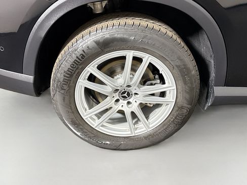 Used 2023 Mercedes-Benz GLC 300 4MATIC w/ Exclusive Trim Package image 33