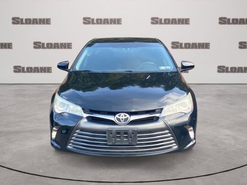 Used 2016 Toyota Camry LE image 3