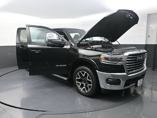 Used 2025 RAM 1500 Laramie w/ Trailer Tow Group AWD/4WD image 30