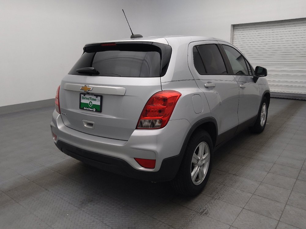Used 2020 Chevrolet Trax LS w/ Tint and Cruise Package FWD image 9