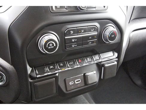 Used 2024 Chevrolet Silverado 1500 Custom image 24