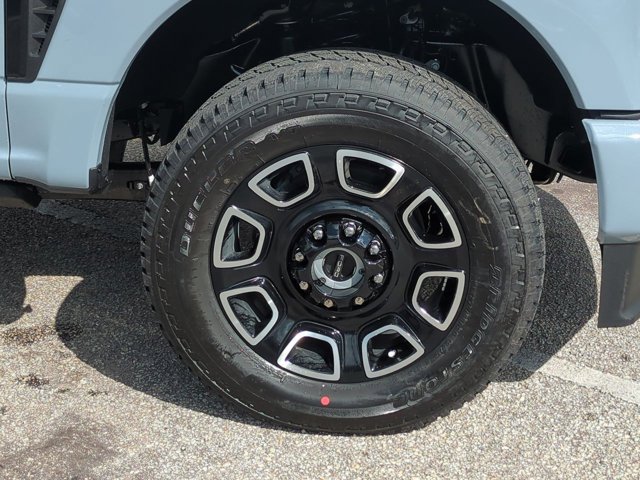 New 2026 Ford F250 Platinum w/ FX4 Off-Road Package AWD/4WD image 11
