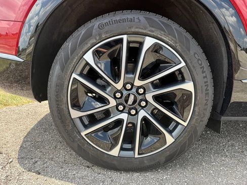 Certified 2025 Cadillac Optiq Sport 2 w/ LPO, Floor Liner Package AWD/4WD image 16