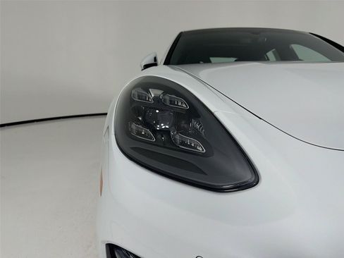 Certified 2023 Porsche Panamera 4 Platinum Edition AWD/4WD image 30