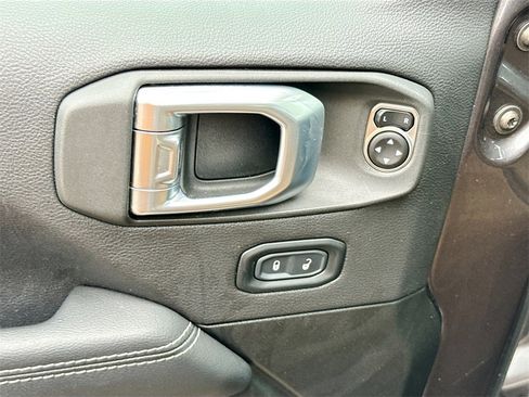 Used 2023 Jeep Wrangler Unlimited Rubicon 4xe image 19