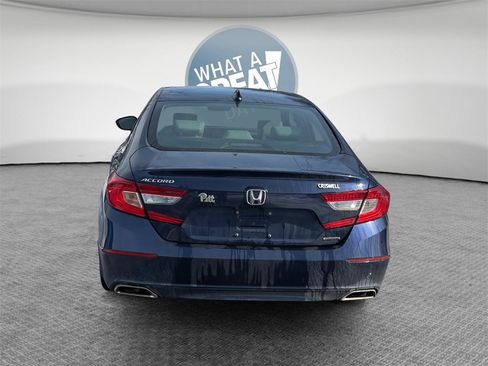 Used 2018 Honda Accord Touring image 5